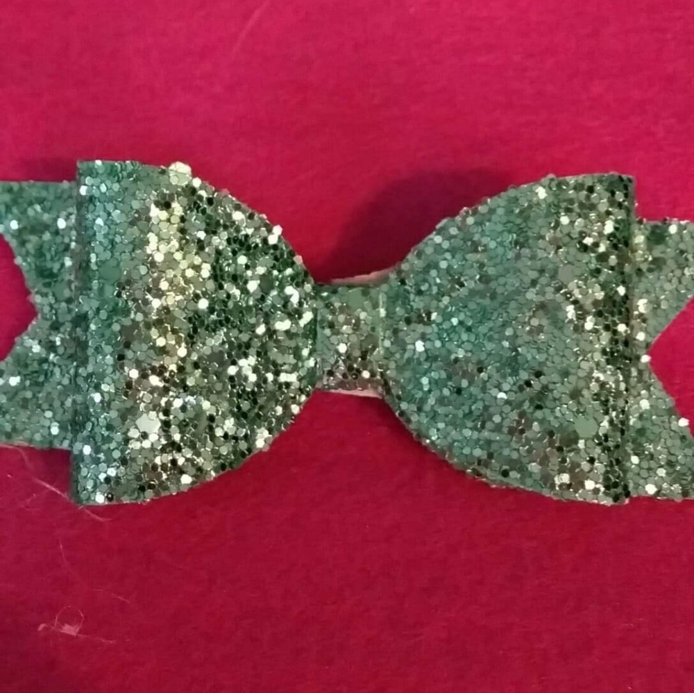 Green chunky glitter hair bows